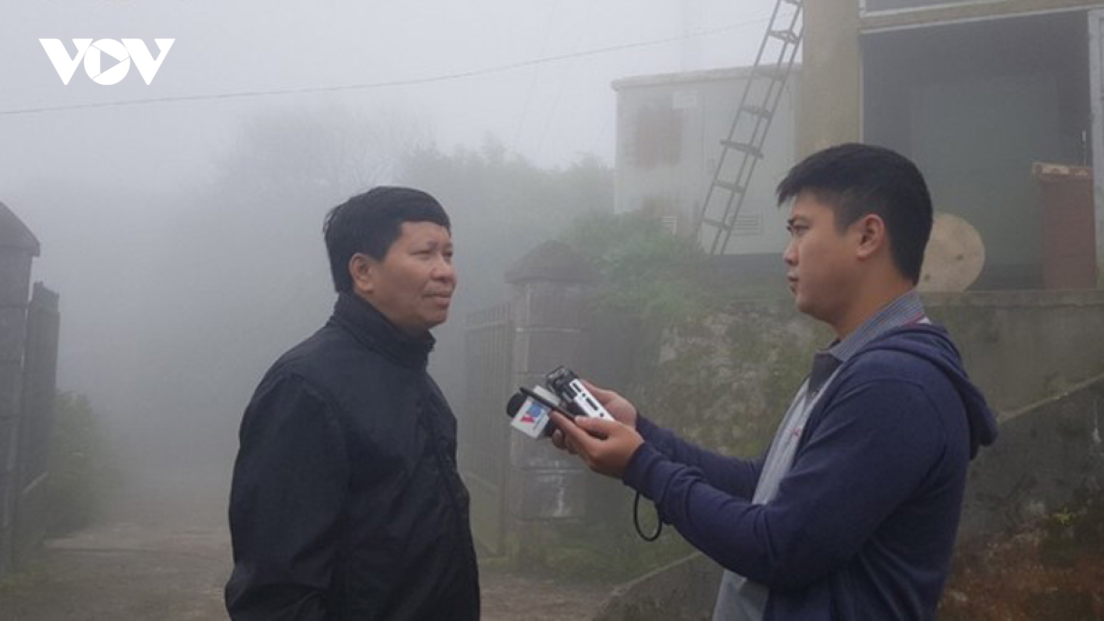 Uneasy life of VOV technicians in a cold, misty peak